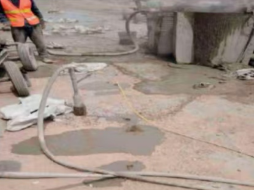 循化水泥混凝土路面板底注浆技术 路面脱空注浆整治方案